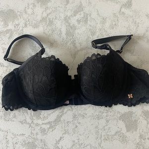 Black Fenty 40C Bra
